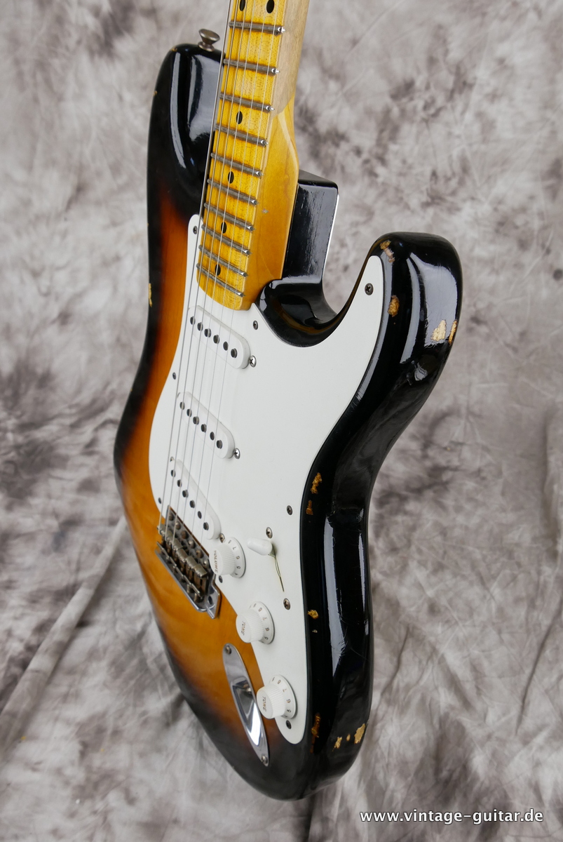 Fender_Stratocaster_Custom_Shop_55 Relic_limited_edition_sunburst_2015-006.JPG